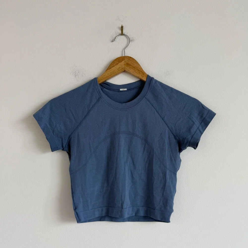 Lululemon Swiftly Tech Cropped Short-Sleeve Shirt 2.0 in Blue Twill